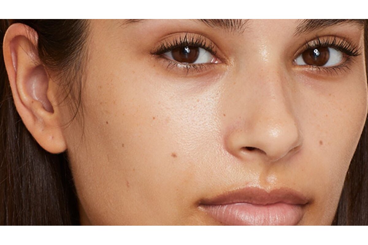 Maybelline Fit Me Matte + Poreless Foundation - manufacturer product image (Skin Type and Finish Also Matter)