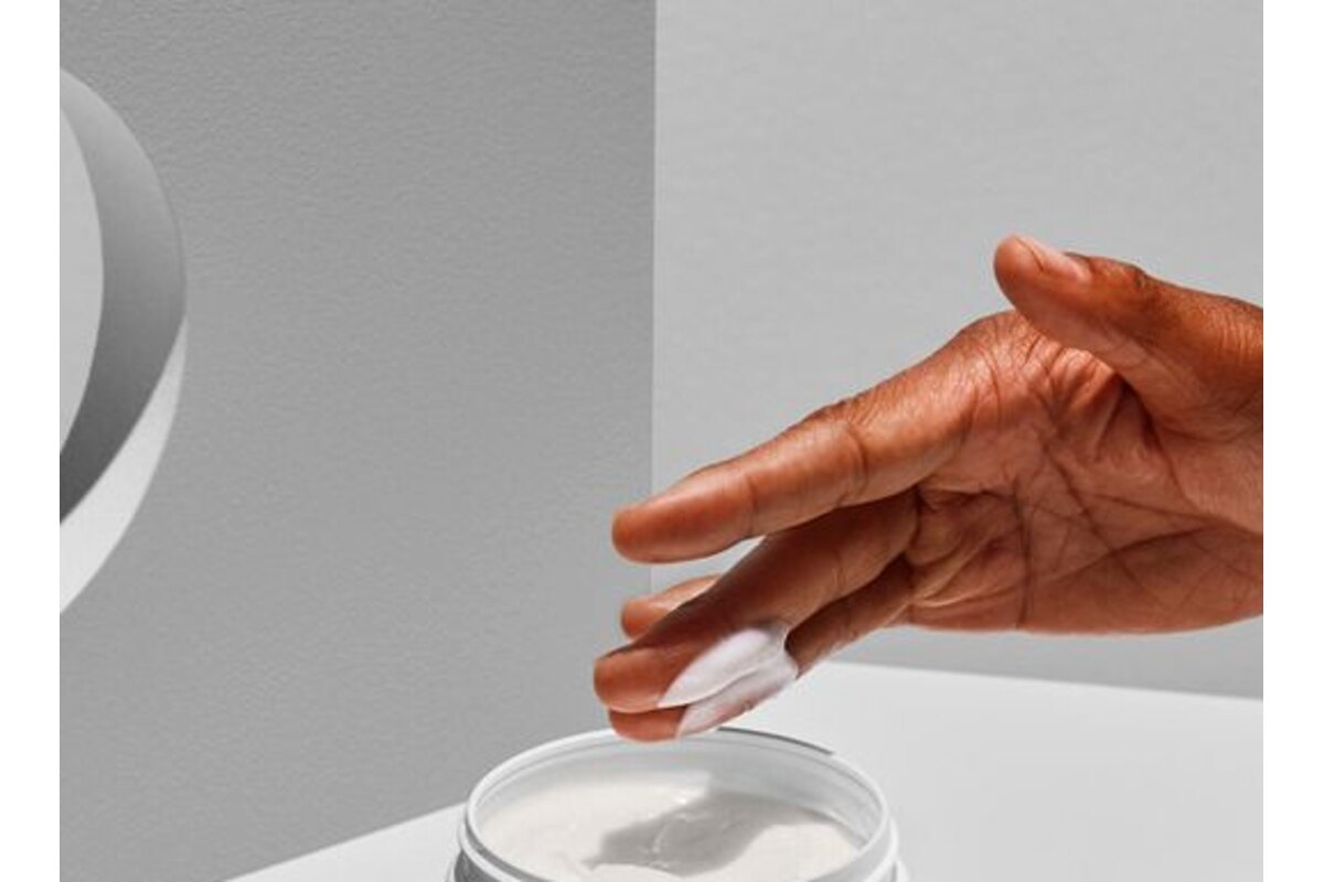 CeraVe Moisturizing Cream - manufacturer product image (When to See a Professional)